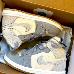 Jordan 1 mid SE - size 7c